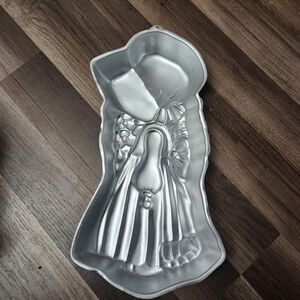Wilton Holly Hobbie Wilton Cake Pan Baking Mold Tin 1975